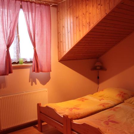 Rekreacny Dom Pod Dedovou Hotel Oscadnica Buitenkant foto